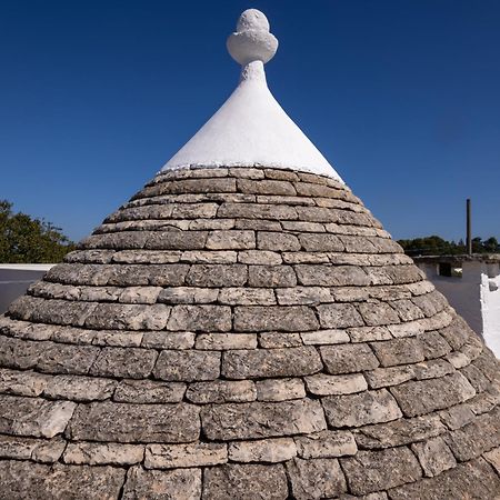 Villa With Trullo And Pool, Alberobello Exteriör bild