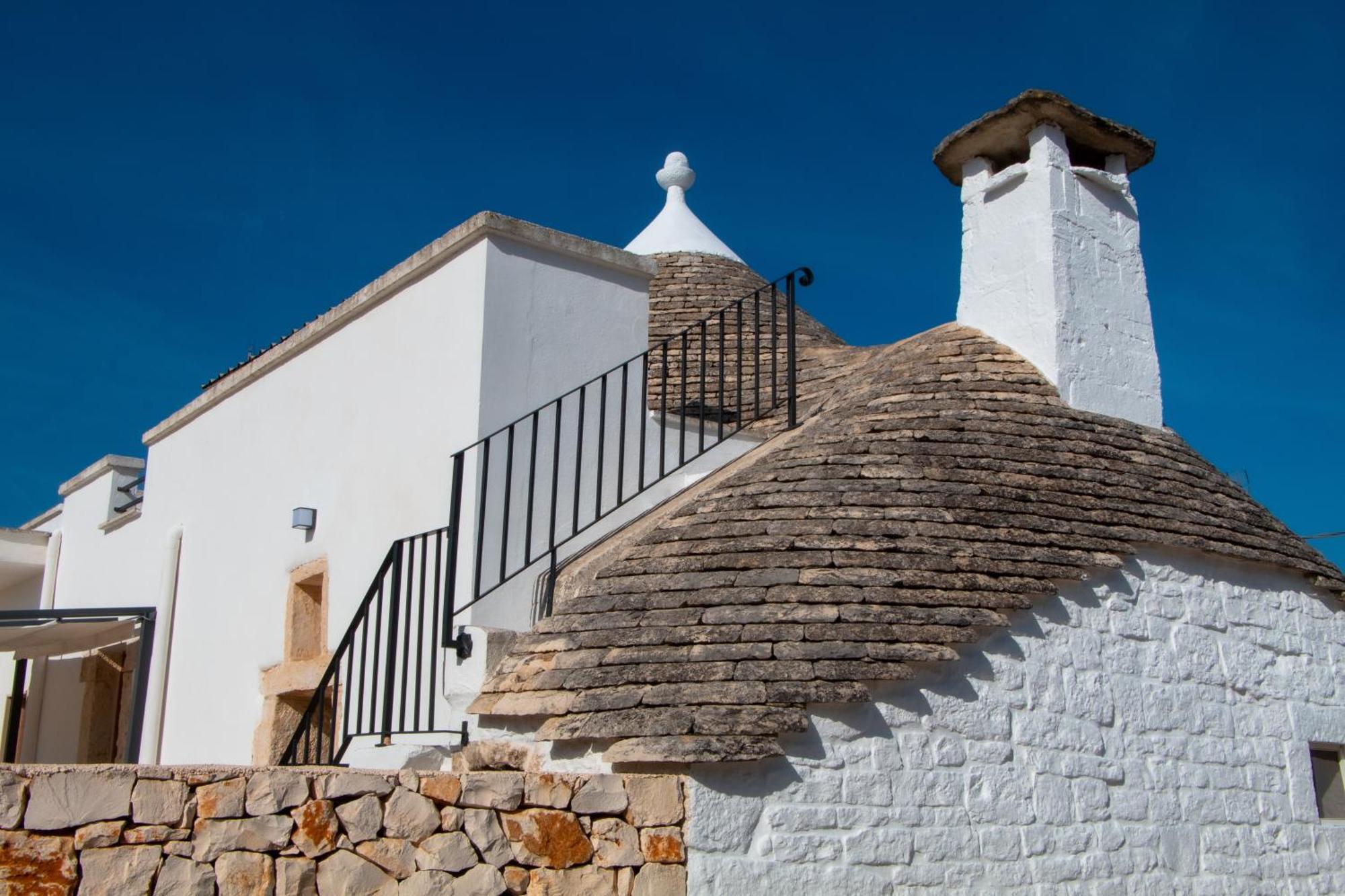 Villa With Trullo And Pool, Alberobello Exteriör bild